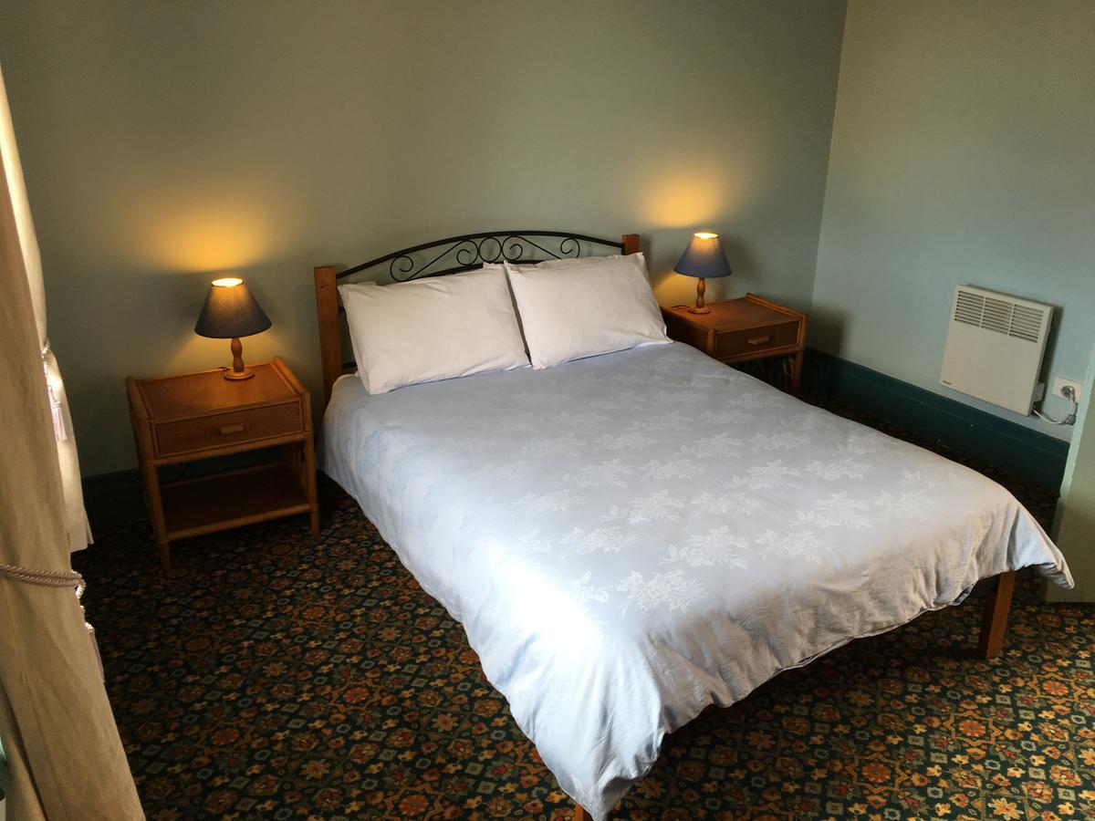 Settlers Arms Hotel Dungog 外观 照片