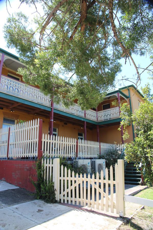 Settlers Arms Hotel Dungog 外观 照片